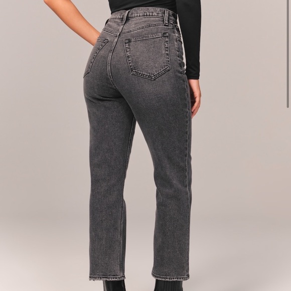 NWOT | Abercrombie & Fitch | Ultra High Rise Ankle Straight Jeans - Picture 5 of 12